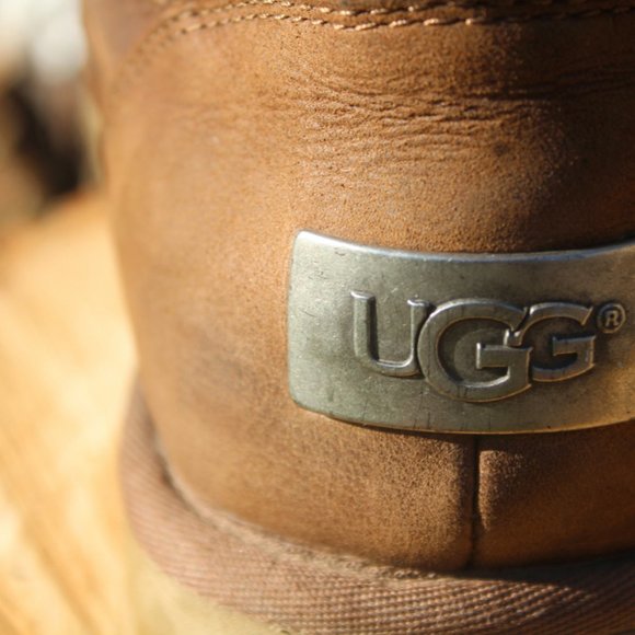 UGG (Sutter) Brown Size 8 Boot Weather Resistant - Picture 14 of 14